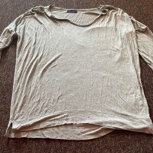 Gap small grey tee
